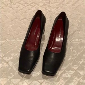 Navy blue leather Naturalizer shoe size 7